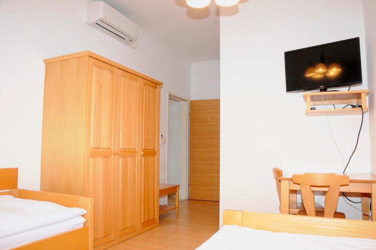 Privatzimmer Familie Schwarz Wien Værelse billede