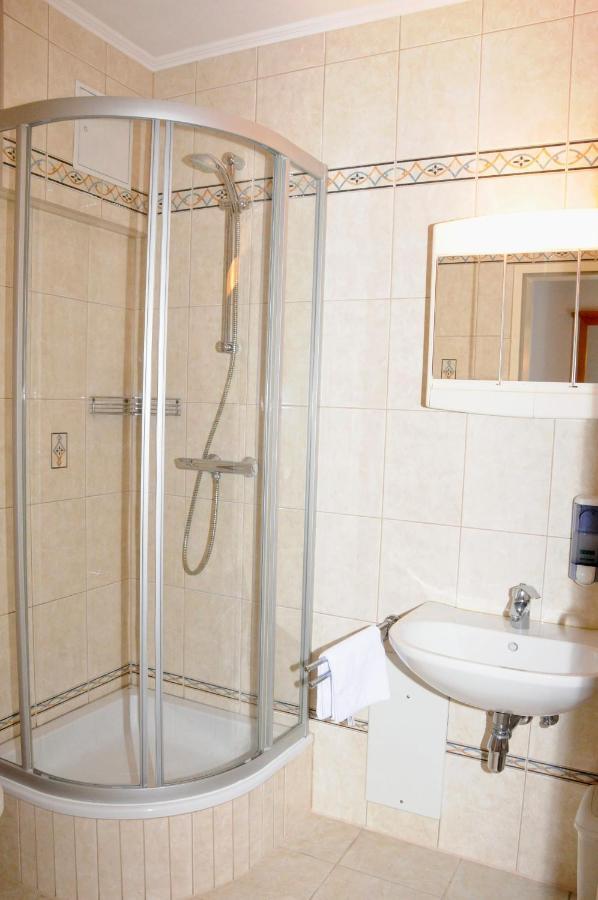 Privatzimmer Familie Schwarz Wien Værelse billede